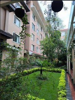 Hotel Thrive a Tropical Courtyard